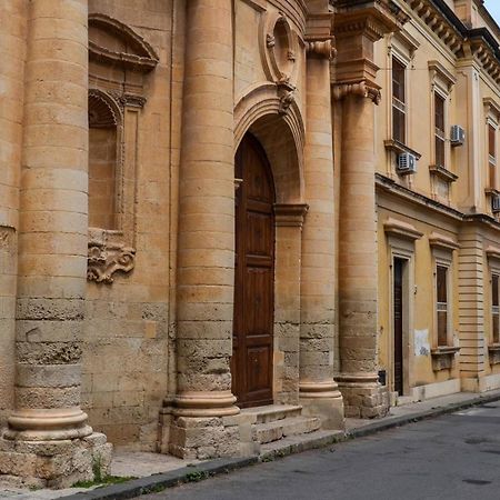فيلا Casa Vacanze Robinson أفولا المظهر الخارجي الصورة
