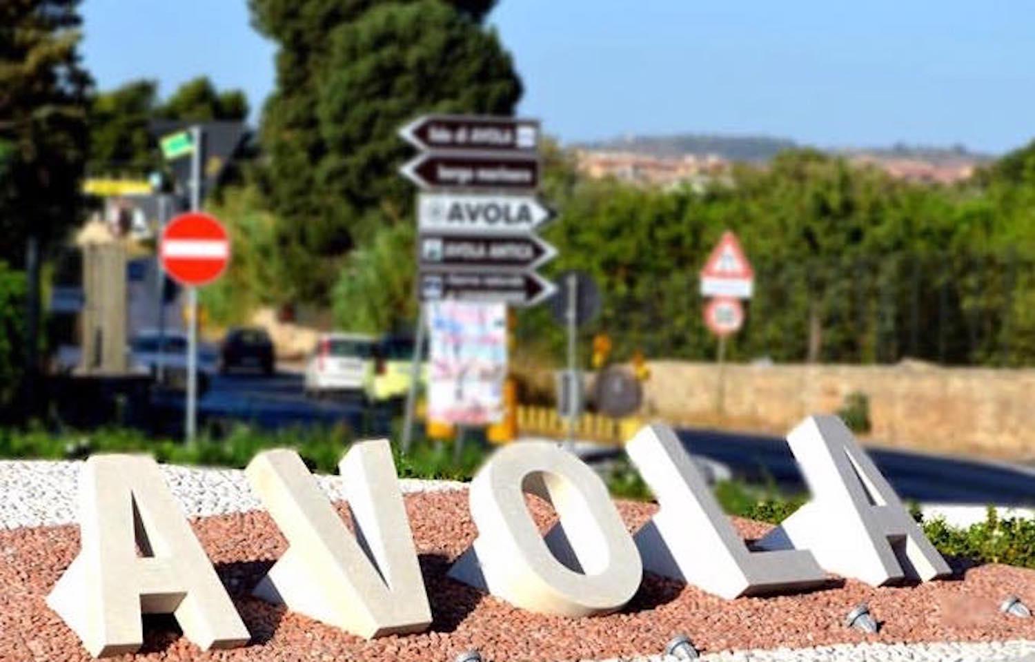 فيلا Casa Vacanze Robinson أفولا المظهر الخارجي الصورة