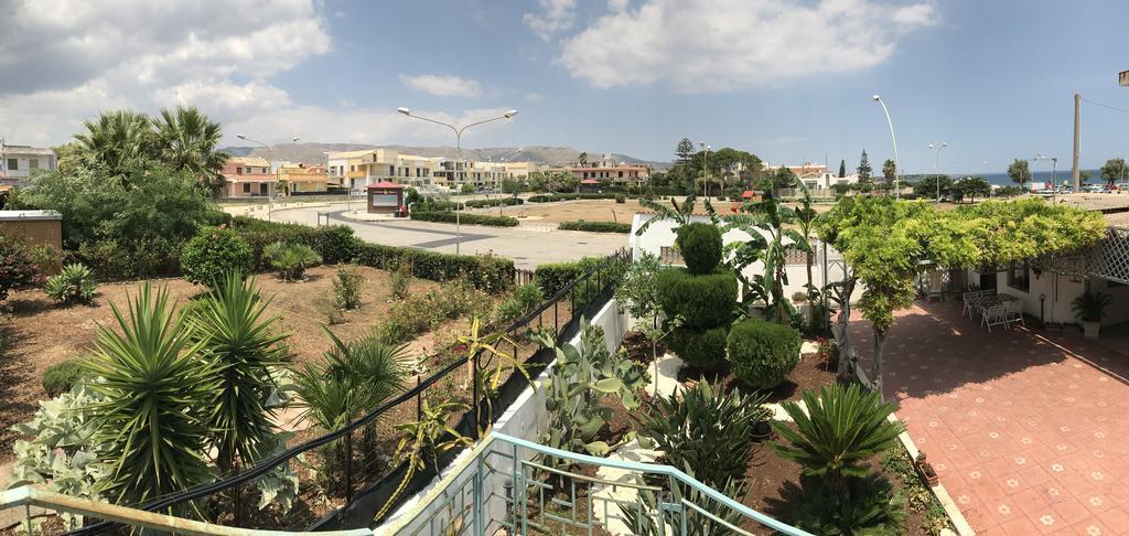 فيلا Casa Vacanze Robinson أفولا المظهر الخارجي الصورة