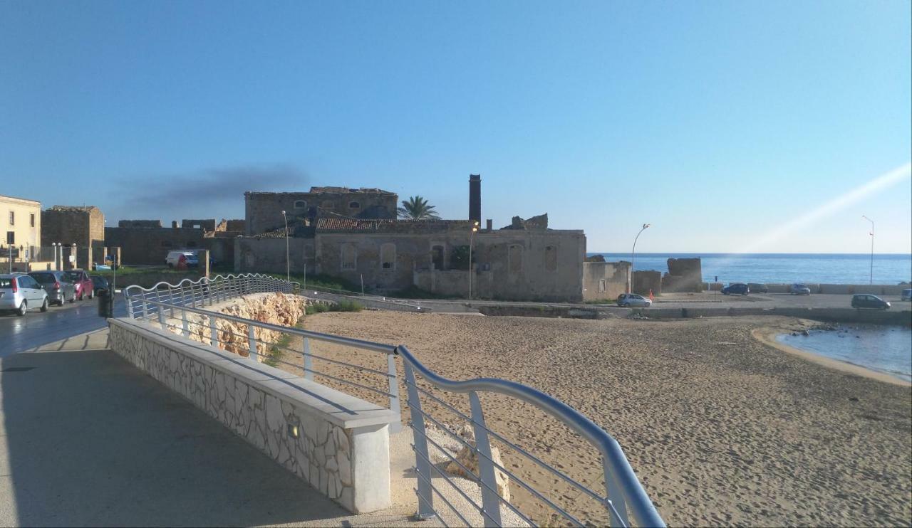 فيلا Casa Vacanze Robinson أفولا المظهر الخارجي الصورة